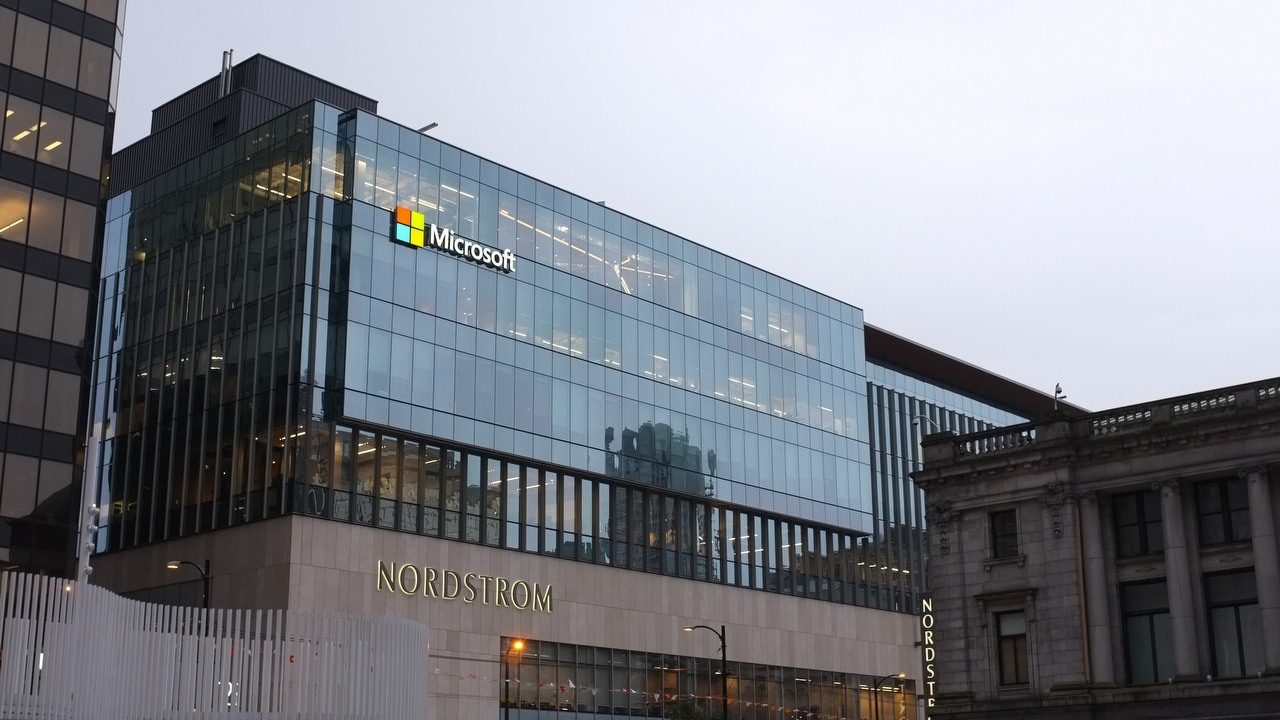 Szef Xbox Game Studios był gotów doprowadzić do bankructwa Sony, by wzmocnić Xboksa, źródło grafiki: Matthew Manuel | Unsplash.