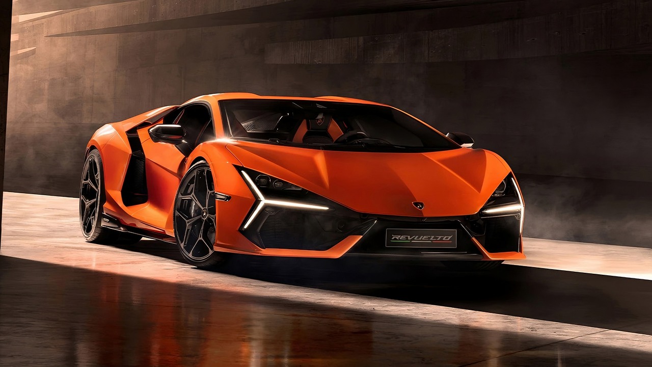 Ostatnie spalinowe Lamborghini sprzedane, firma stawia na hybrydy i pojazdy elektryczne, źródło grafiki: Lamborghini.