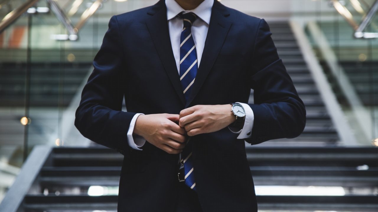 AI przyczynia się do stresu u liderów w firmach technologicznych, źródło grafiki: Unsplash | Hunters Race..