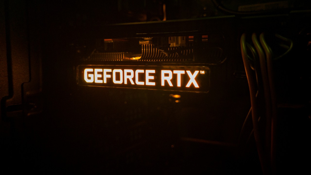 RTX 4060 Ti 16 GB w opałach; „mało kto jest zainteresowany”, źródło grafiki: Alex Konokh | Unsplash.
