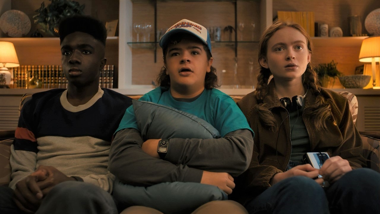Twórcy Stranger Things zalecają fanom zrobić tę jedną rzecz przed premierą 5. sezonu, źródło grafiki: Stranger Things; Matt Duffer i Ross Duffer; Netflix; 2016.