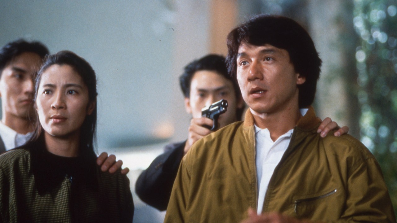 „Jackie Chan uważał, że miejsce kobiet jest w kuchni, dopóki nie skopałam mu tyłka”. Michelle Yeoh o uprzedzeniach w kinie akcji, źródło grafiki: Policyjna opowieść 3: Superglina; reż. Stanley Tong; Media Asia; 1992.