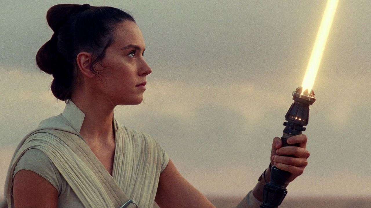Disney zwolni z produkcjami Star Wars 11 lat po zakupie Lucasfilm, źródło grafiki: Gwiezdne wojny: Część IX – Skywalker. Odrodzenie, J.J. Abrams, Lucasfilm, 2019.