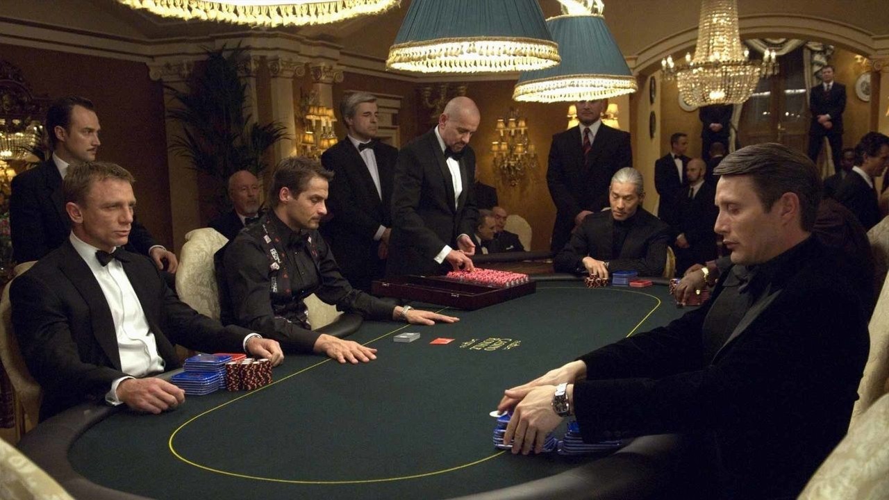 „Był kiepski”. Gwiazda Casino Royale o rzeczy, z którą Daniel Craig nie radził sobie na planie, źródło grafiki: Casino Royale; reż. Martin Campbell; United International Pictures; 2006.