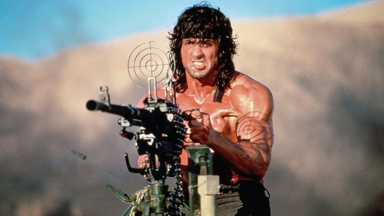 Ekspert wojskowy krytykuje scenę z czołgiem z Rambo 3. Sekwencja z Sylvestrem Stallone'em nie ma sensu?, źródło grafiki: Rambo 3, Peter MacDonald, Carolco Pictures, 1988.