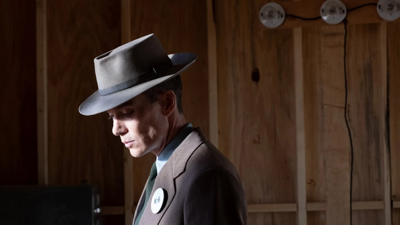 „Tempo było szalone”. Gwiazda Oppenheimera zdradziła, że film nakręcili „niewiarygodnie szybko”, źródło grafiki: Oppenheimer; Christopher Nolan; Universal Pictures; 2023.