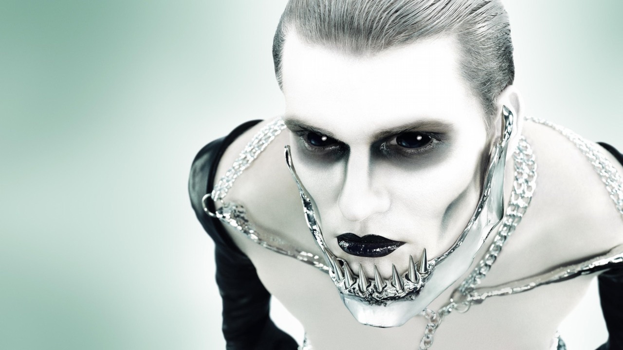 American Horror Story na pierwszej zapowiedzi 12. sezonu. Tak wygląda Kim Kardashian w serialu, źródło grafiki: American Horror Story, Ryan Murphy, 20th Century Fox Television, 2023..