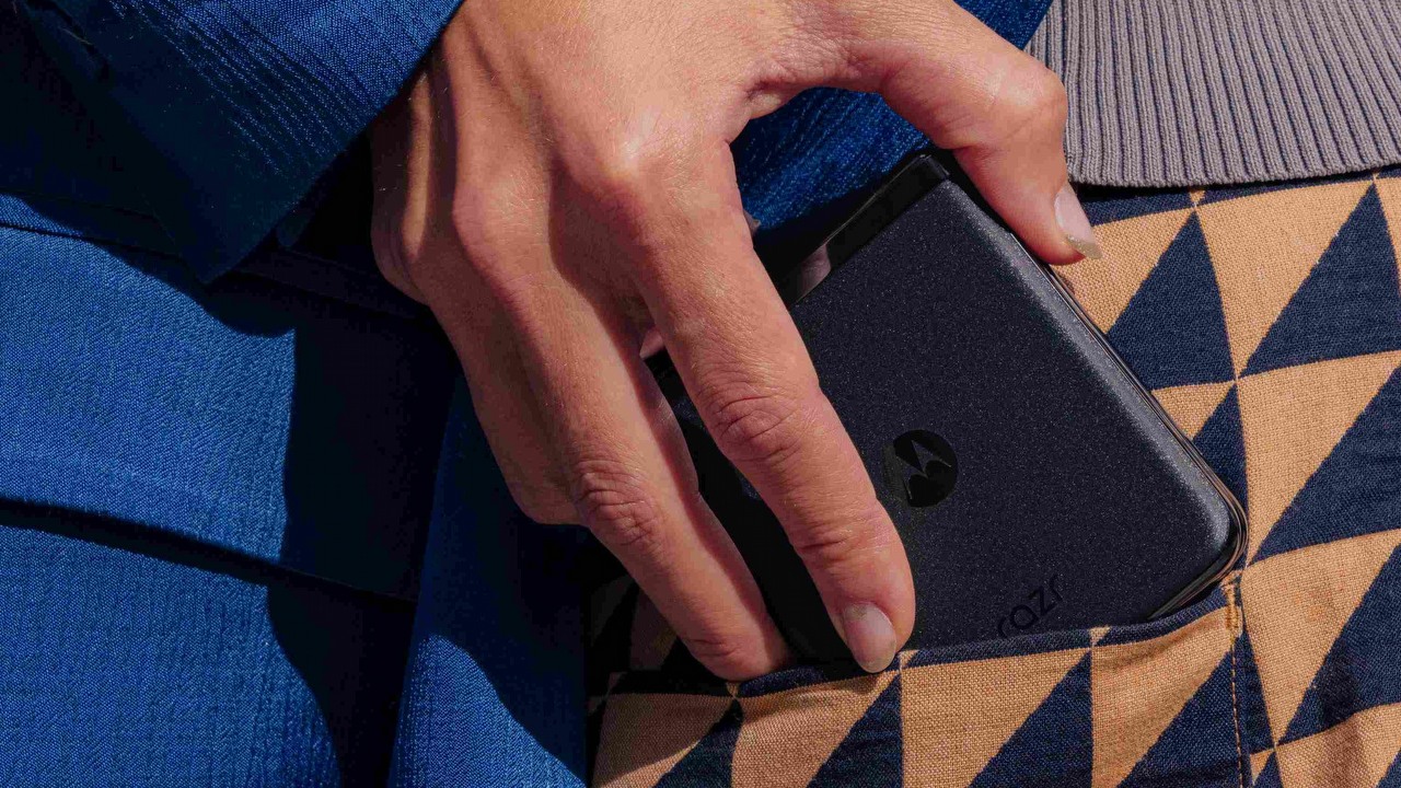 Motorola Razr 40 Ultra z niespodziewaną usterką w teście wytrzymałości, źródło grafiki: Motorola.