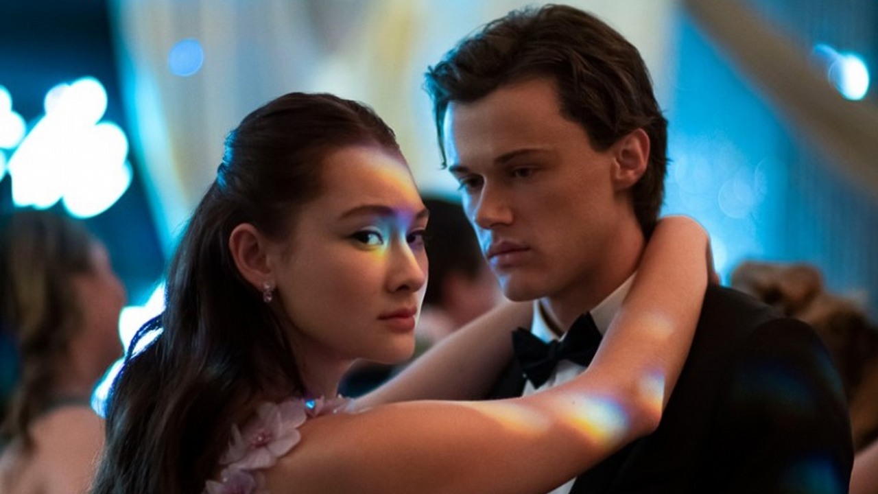 Wakacyjny, romantyczny hit wrócił na Prime Video z 2. sezonem i zbiera dobre oceny, źródło grafiki: Tego lata stałam się piękna, Jenna Han, Amazon Studios, 2022.
