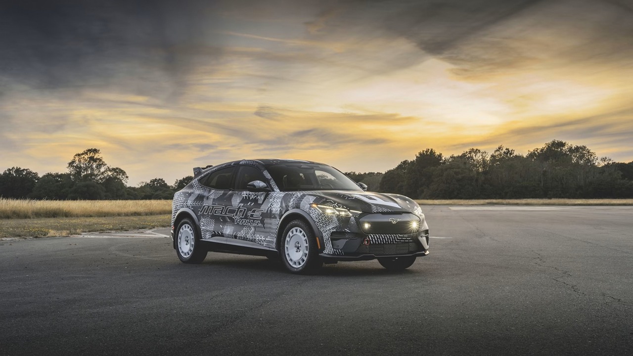 Elektryczny Mustang i to do tego terenowy? Ford przedstawia model Mach-E Rally, źródło grafiki: Ford.