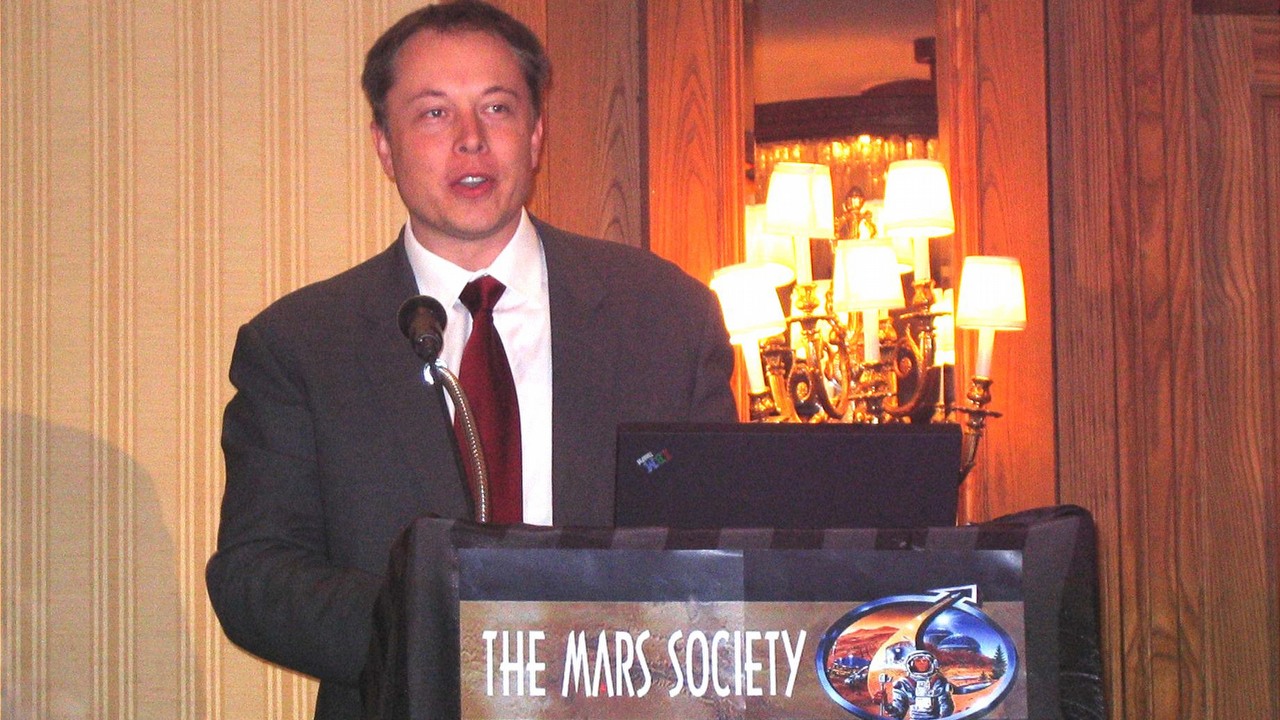 Elon Musk znowu zmienił logo Twittera; zamieszanie ze zmianą nazwy trwa w najlepsze, źródło grafiki: Wikipedia/FlyingSinger/CC BY 2.0.
