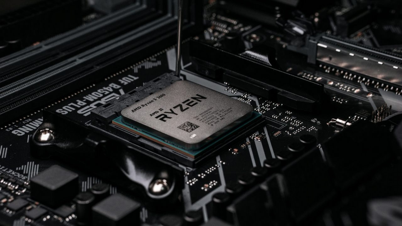 Posiadacze AMD Ryzen w niebezpieczeństwie; duża luka w zabezpieczeniach procesorów, źródło grafiki: Unsplash | Luis Gonzalez..