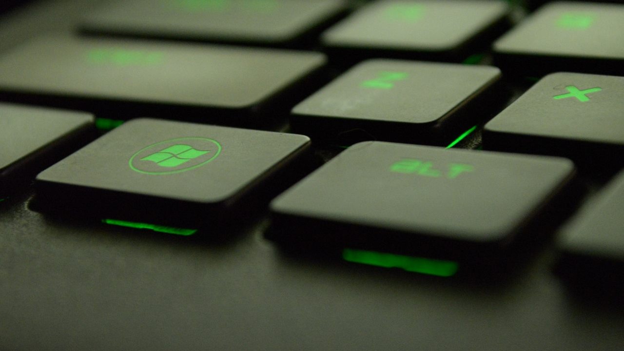 Windows Update znowu psuje dzień pecetowcom; tym razem padło na kamerki i pliki wideo, źródło grafiki: Max Deroin | Pexels..