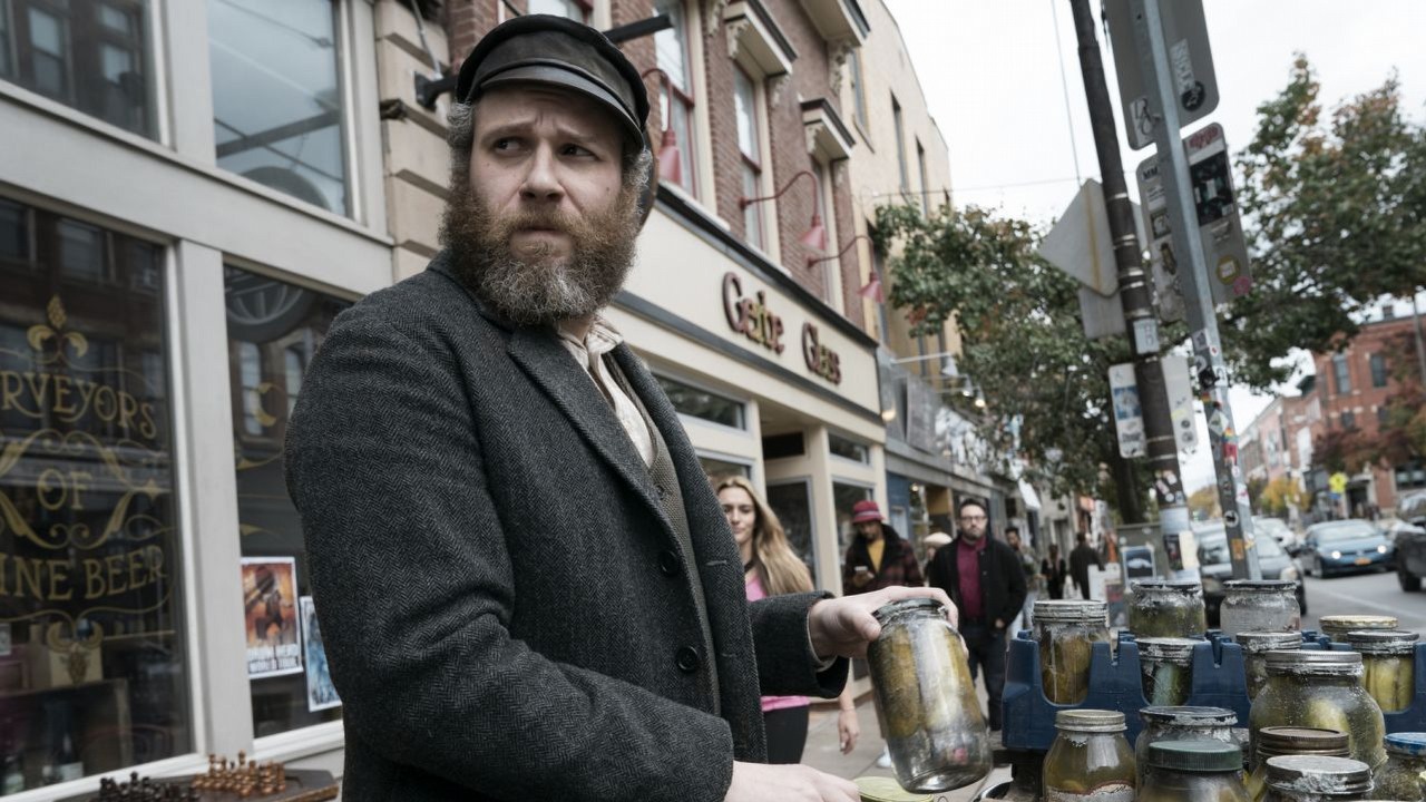 Seth Rogen szczerze o tym, dlaczego nie chce pracować dla Marvela i DC. Chodzi o strach, źródło grafiki: Amerykanin w marynacie, Brandon Trost, Warner Bros. Pictures, 2020.