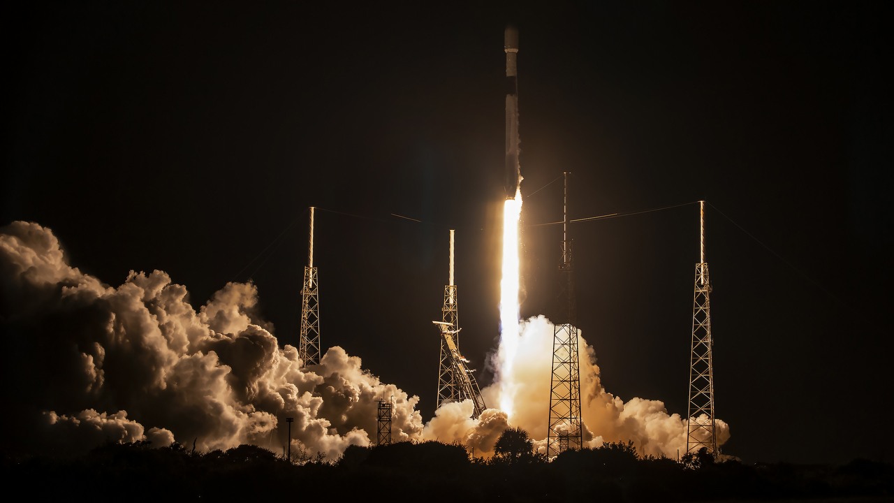 Ominął Cię start rakiety Falcon 9 od SpaceX? Możesz zobaczyć go tutaj, źródło grafiki: SpaceX | Twitter / X.