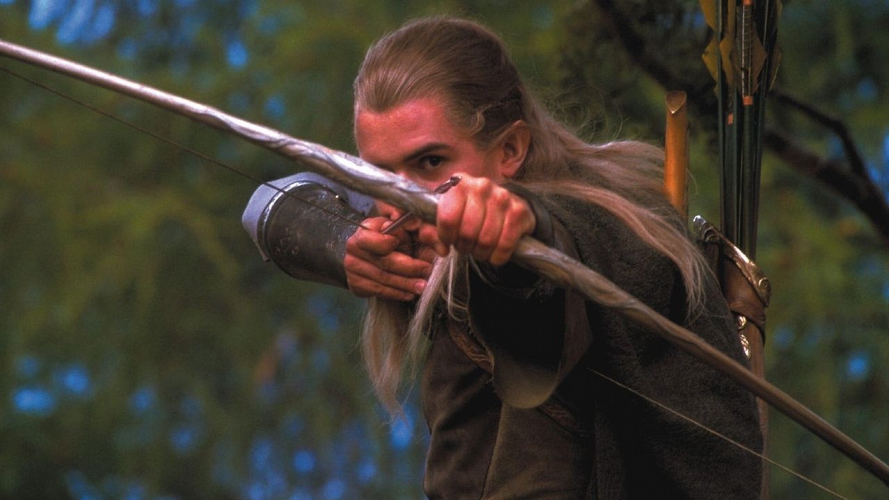 Jedynie trzy słowa Legolas wypowiada do Froda w ciągu 9 godzin trylogii. Ale są one więcej niż wystarczające, źródło grafiki: Władca Pierścieni: Drużyna Pierścienia, Peter Jackson, New Line Cinema, 2001.