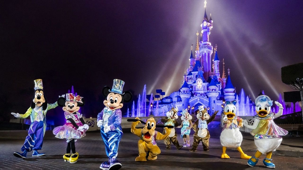Zamiary Disneya w dobie strajku niepokoją. Korporacja szykuje oddział AI, źródło grafiki: Behind the scenes of the biggest Disneyland Paris shows!, Mailys Rigal, Disney Studios, 2023.