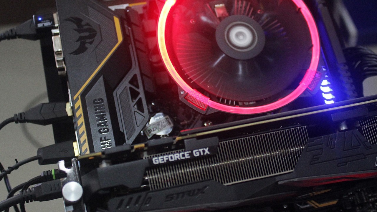 Co się stanie, jeśli użyjesz karty graficznej Nvidii, AMD i Intela w tym samym czasie?, źródło grafiki: Daniel Hatcher / Unsplash.