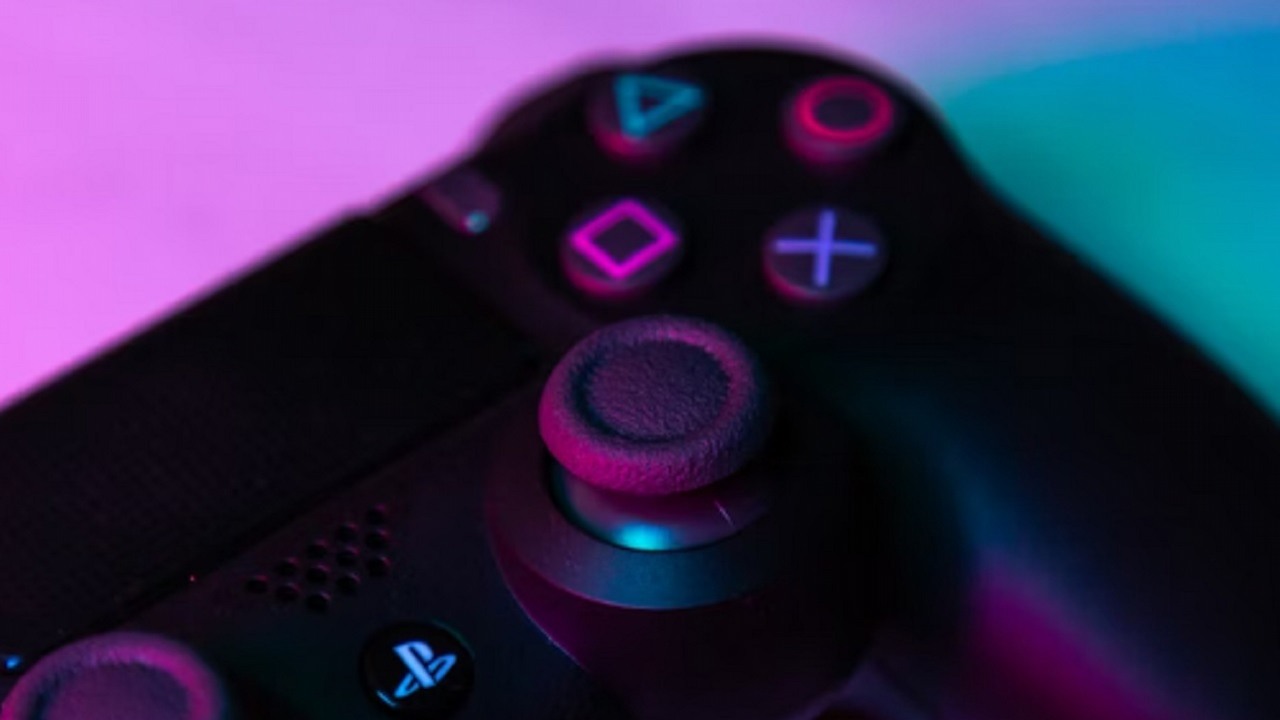 Nie tylko PS5 - PS4 również dostało rozczarowującą aktualizację, źródło grafiki: Unsplash | Taylor R.