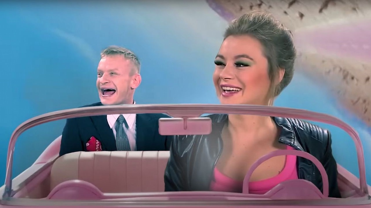 A co by było, gdyby Polacy nakręcili Barbie? Ten filmik pokazuje, jak to mogło wyglądać, źródło grafiki: Gdyby Polacy nakręcili Barbie, Youtube: Trojtek.