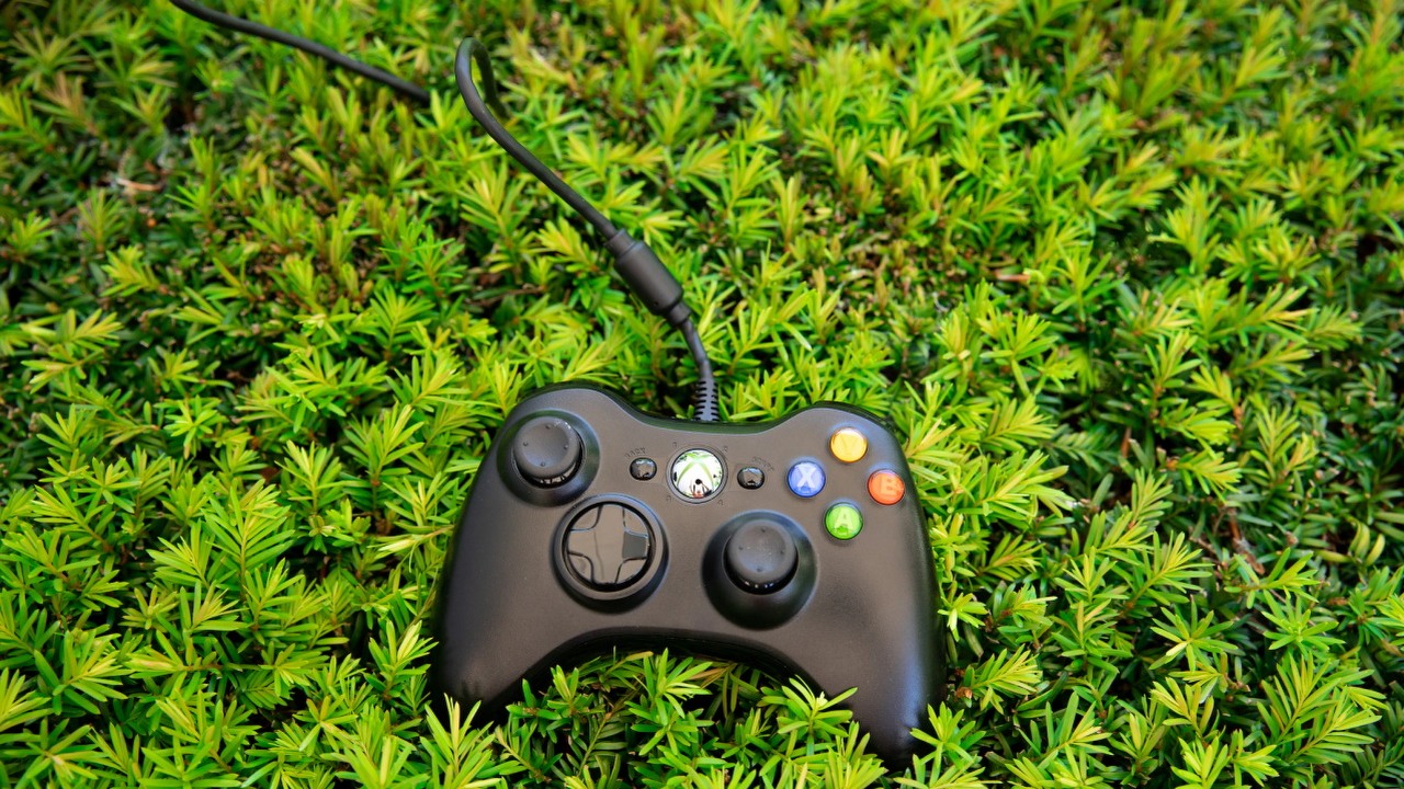 Xbox 360 o krok bliżej grobowej deski, Microsoft zapowiedział wyłączenie sklepu, źródło grafiki: Unsplash / Rohan.