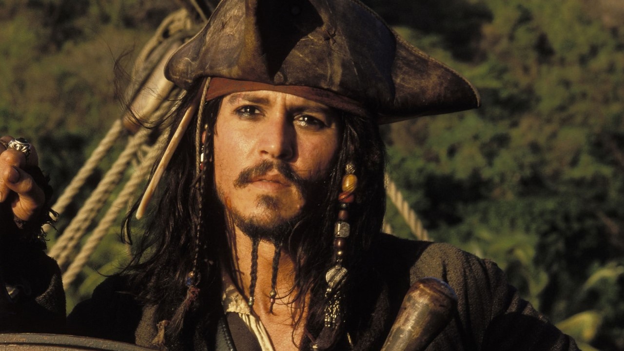 Aktor z Piratów z Karaibów o potencjalnym powrocie Johnny'ego Deppa. Zwraca uwagę na to, że widownia go „kocha”, źródło grafiki: Piraci z Karaibów: Klątwa Czarnej Perły, Gore Verbinski, Walt Disney Pictures, 2003.