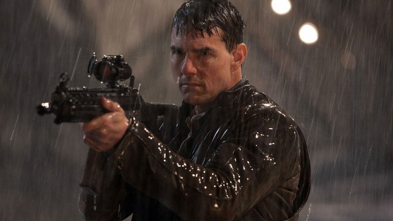 Tom Cruise kompletnie nie pasował do roli w tych filmach akcji, które teraz obejrzysz na Netflixie, źródło grafiki: Jack Reacher: Jednym strzałem; reż. Christopher McQuarrie; Paramount Pictures; 2012.