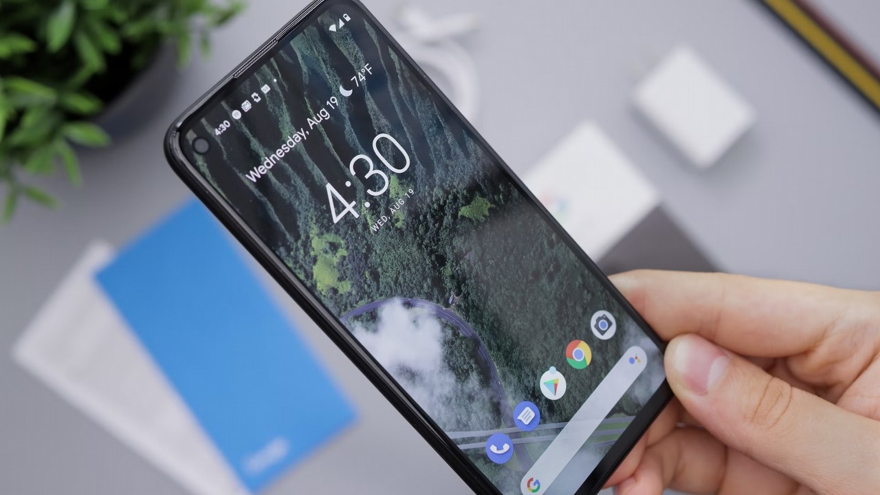 Jak sprawdzić swój numer telefonu w 2025 roku? Opisujemy proste sposoby, źródło grafiki: Źródło: Unsplash | Daniel Romero.