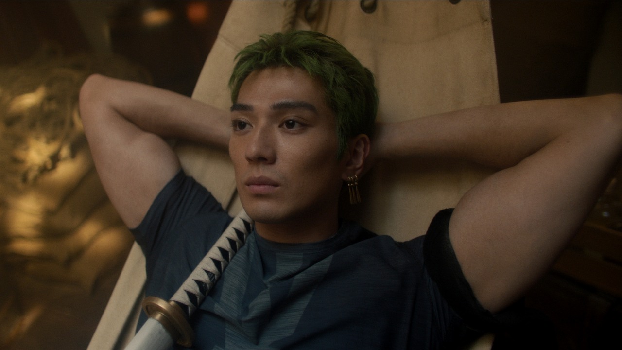 Odtwórca Zoro z One Piece Netflixa to syn legendy kina sztuk walki, źródło grafiki: One Piece, Steven Maeda, Netflix, 2023..