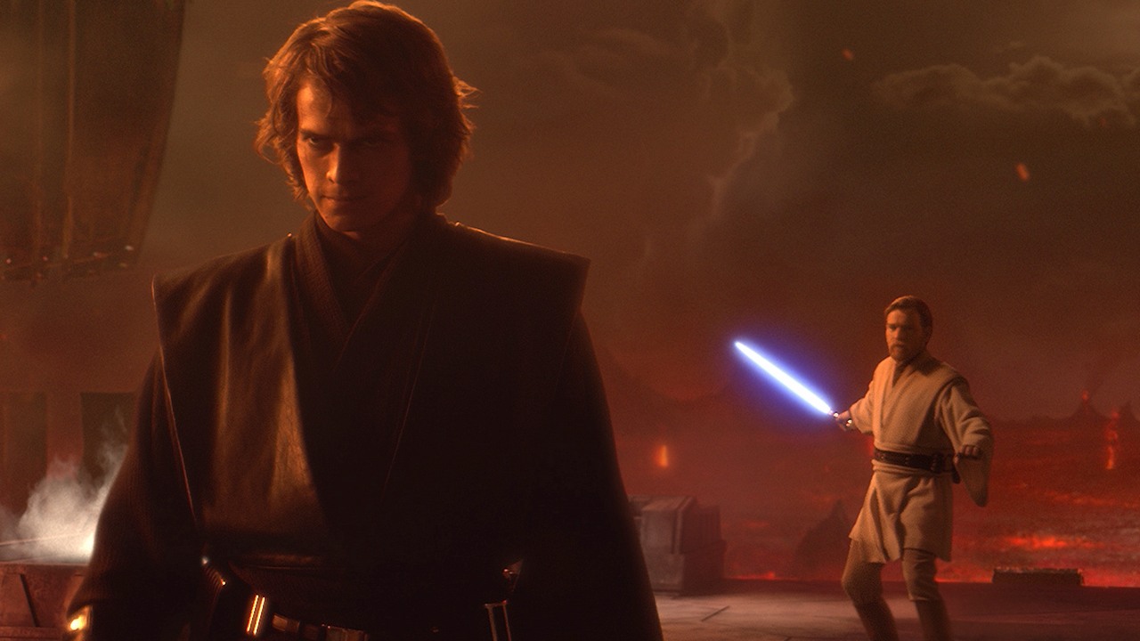 Starcie Obi-Wana i Anakina Skywalkera w Zemście Sithów miało być bardziej sentymentalne. „Przykro mi, mój mistrzu”, źródło grafiki: Gwiezdne wojny: Zemsta Sithów, George Lucas, Lucasfilm, 2005.