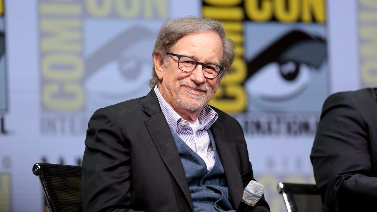 Po prawie 50 latach Steven Spielberg „naprawdę żałuje” i czuje się odpowiedzialny za masakrę tego gatunku zwierząt, źródło grafiki: Steven Spielberg, fot. Gage Skidmore, źródło: Flickr.com, 2017.