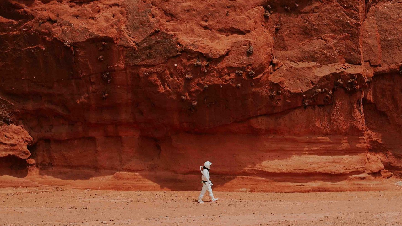 NASA wygenerowała tlen na Marsie; to duży krok w kierunku wysłania tam ludzi, źródło grafiki: Unsplash | Nicolas Lobos.