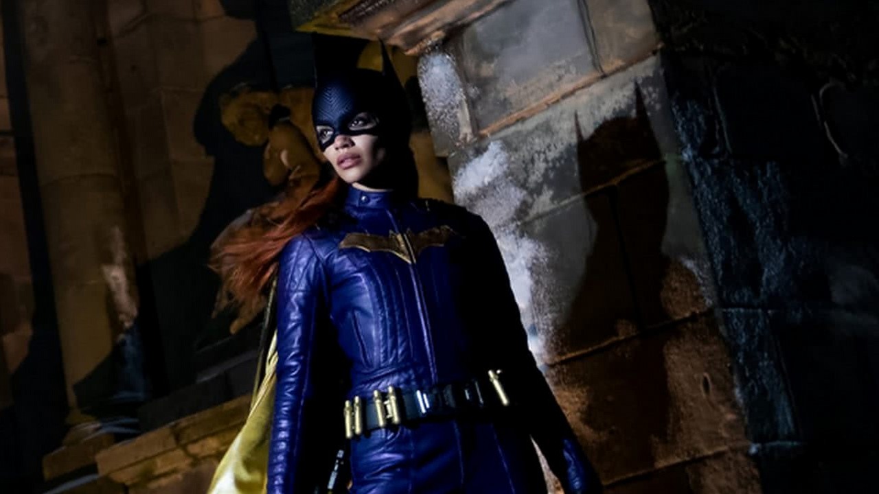 Reżyserzy Batgirl mają „niedokończone sprawy” z DC. „To największa porażka naszej kariery”, źródło grafiki: Batgirl, reż. Adil El Arbi i Bilall Fallah, Warner Bros. Pictures, 2022.