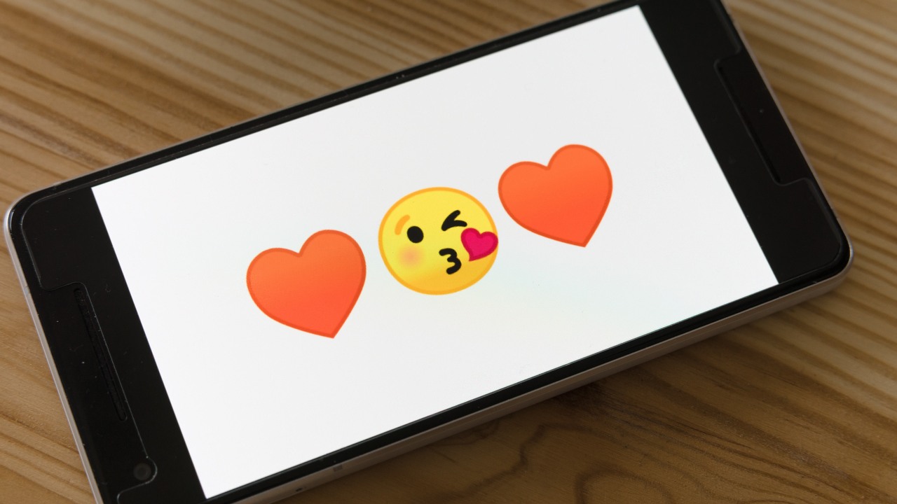 Limonka i grzyb to nowe oficjalne emotki, zadecydujemy też w którą stronę chcemy iść, źródło grafiki: Unsplash | Markus Winkler.