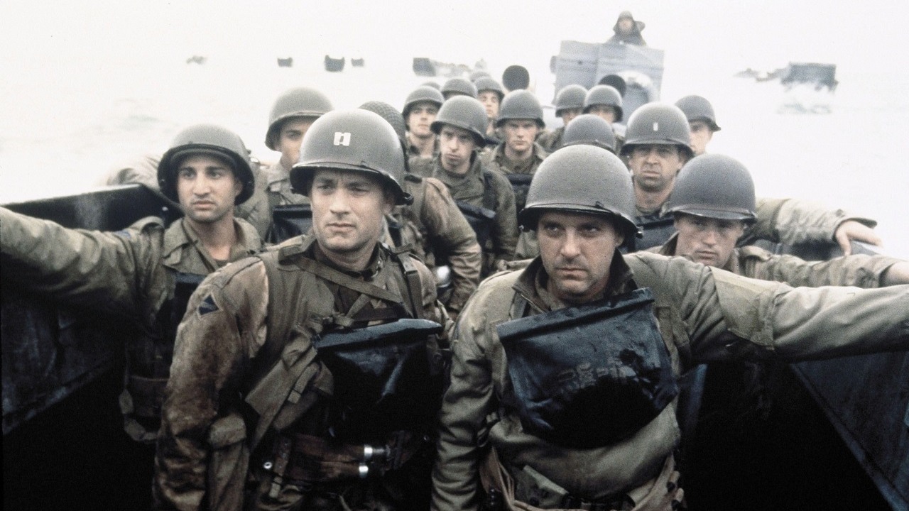 Steven Spielberg nakręcił tę sekwencję wojenną z tak dużym realizmem, że trzeba było otworzyć infolinię dla weteranów wojennych, źródło grafiki: Szeregowiec Ryan; Steven Spielberg; 1998.