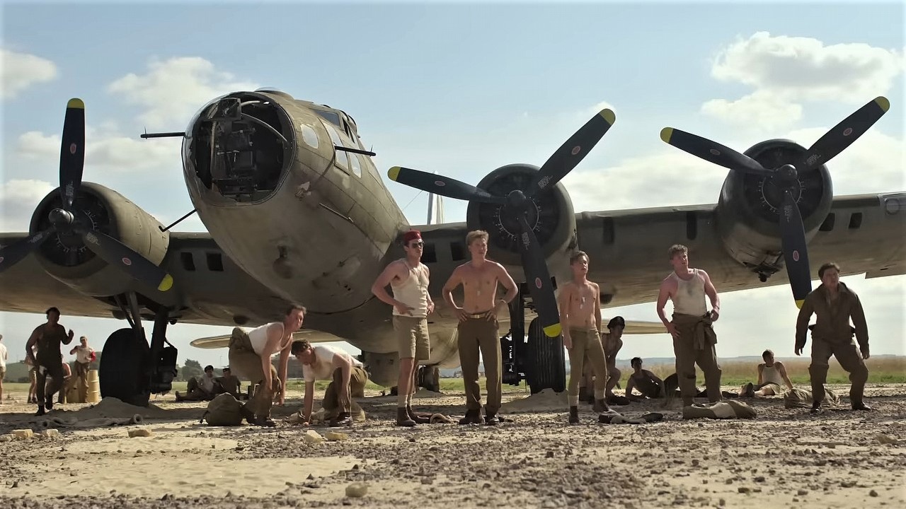 Te seriale ucierpią przez strajk scenarzystów i aktorów. Na liście m.in. „duchowy spadkobierca” Kompanii braci, źródło grafiki: Masters of the Air, Steven Spielberg, Apple Studios, 2024.