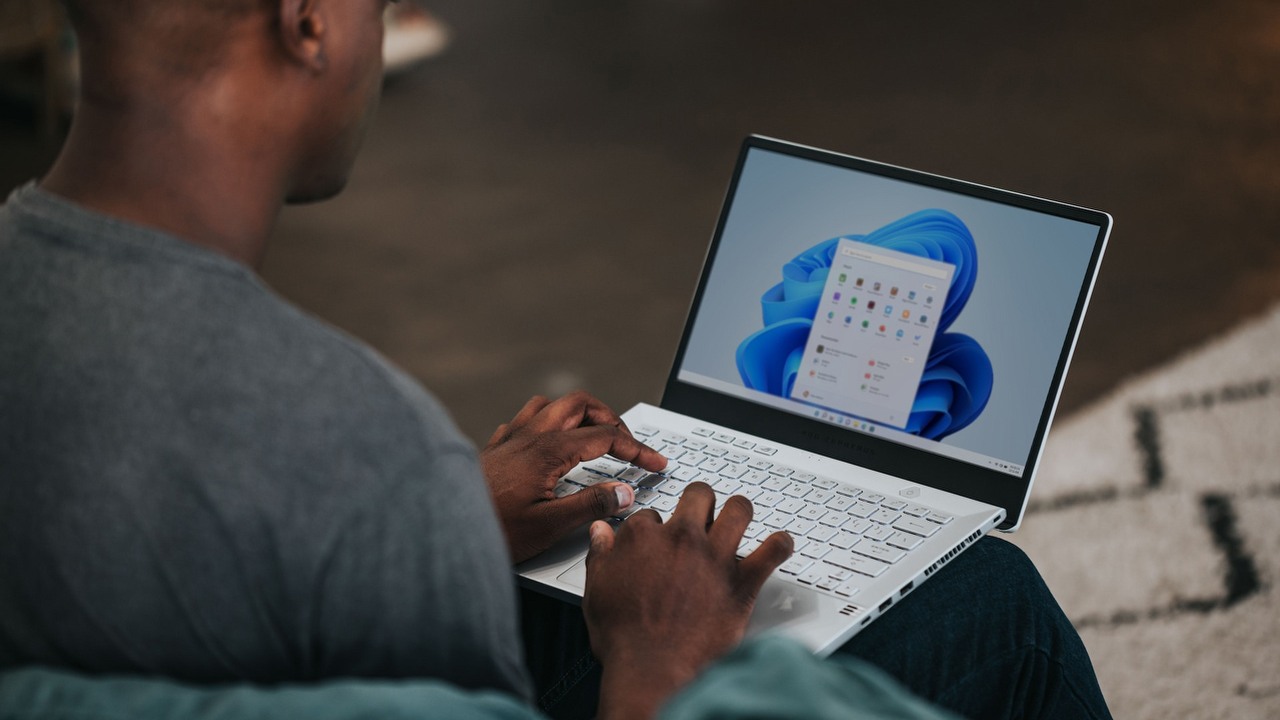 To koniec darmowych aktualizacji na Windowsa 11, posiadacze starszych systemów stracili swoją szansę, źródło grafiki: Unsplash | Windows.