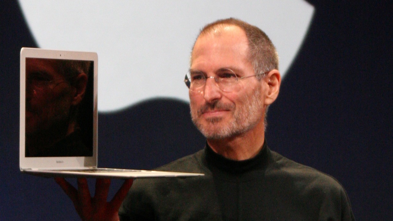 „Zawsze będę wdzięczna”. Steve Jobs zwolnił pracownicę nawet pięć razy, która twierdzi, że pomogło jej to zbudować charakter, źródło grafiki: Wikipedia/Matthew Yohe/CC BY 3.0.