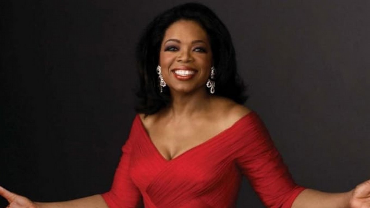 Za występ u Stevena Spielberga Oprah Winfrey dostała zadziwiająco niskie lecz „najważniejsze” wynagrodzenie, źródło grafiki: The Oprah Winfrey Show, AM Chicago, 1986..