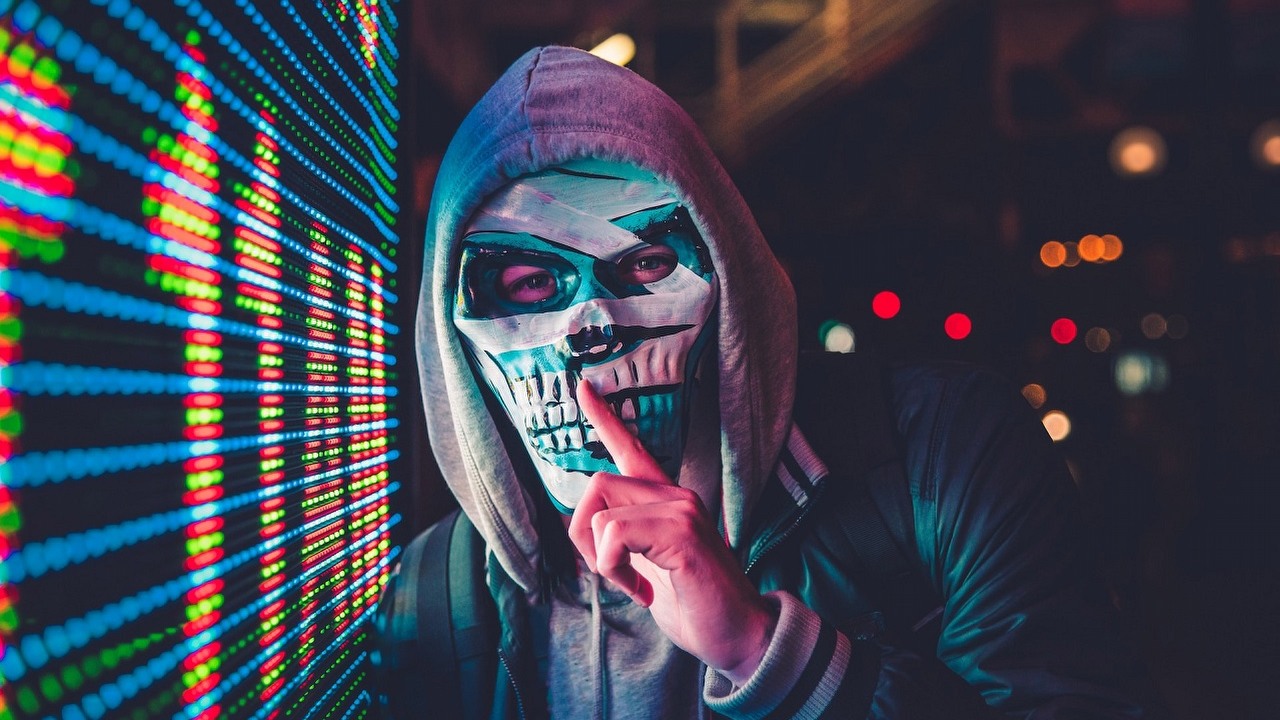 Warto zaktualizować WinRAR-a, luka bezpieczeństwa coraz częściej wykorzystywana przez hakerów, źródło grafiki: Unsplash | Max Bender.