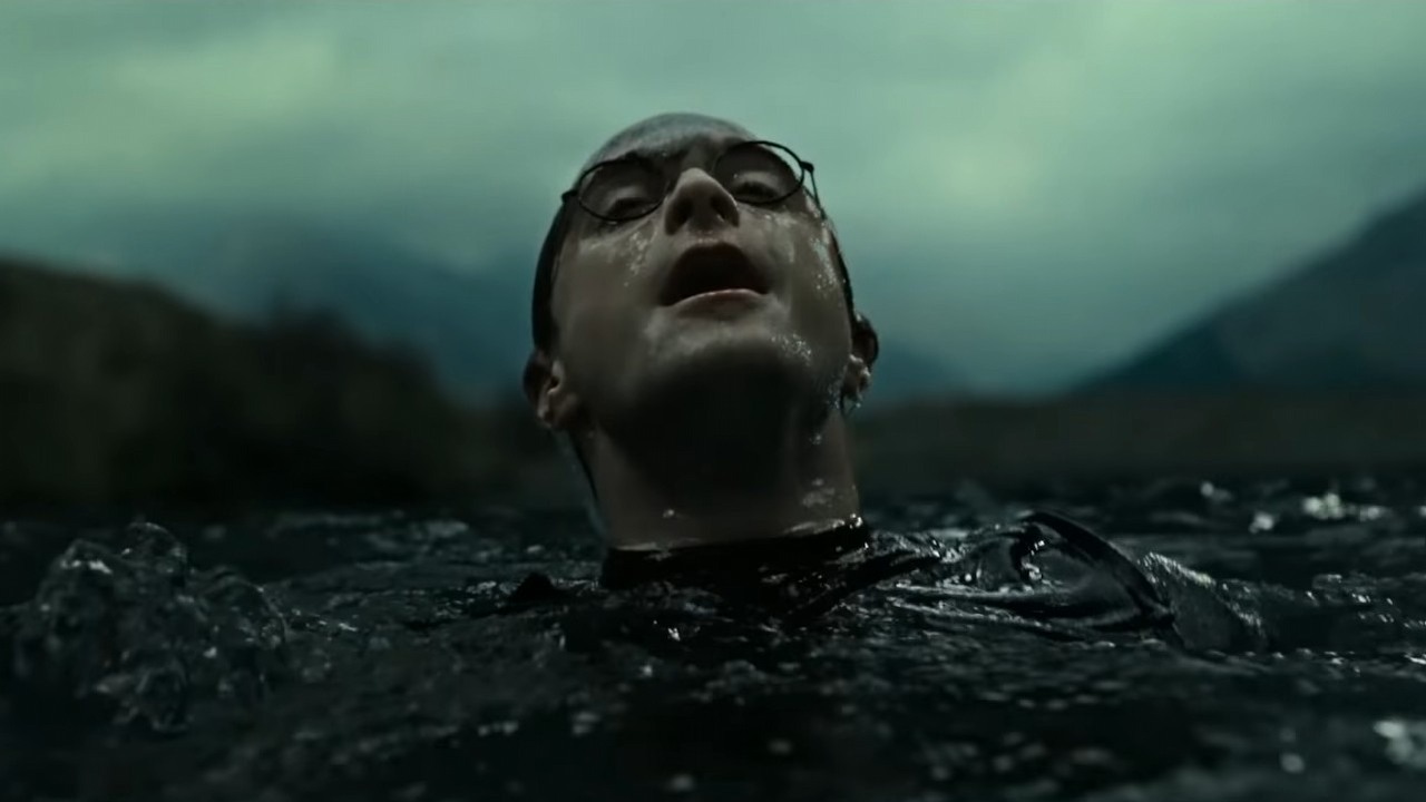 Kręcenie podwodnych scen z Harry’ego Pottera było koszmarem i mogło zakończyć się tragedią, źródło grafiki: Harry Potter i Insygnia Śmierci: Część II; reż. David Yates; Warner Bros.; 2011.