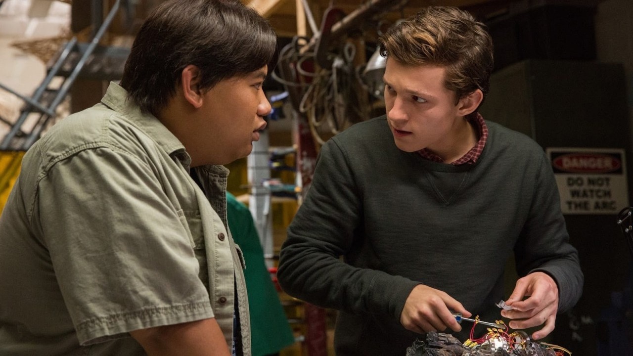 Marvel wreszcie skomentował swój błąd w kanonie MCU sprzed 6 lat. Pojawił się w filmie Spider-Man: Homecoming, źródło grafiki: Spider-Man: Homecoming; reż. Jon Watts; Sony Pictures Releasing; 2017.