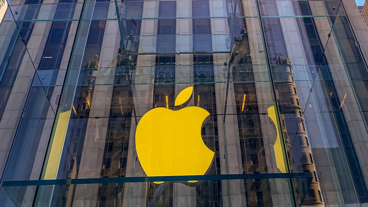Apple zwiększa ceny subskrypcji popularnych usług, niektóre drożeją o ponad 40%, źródło grafiki: Andrzej/Pixabay.