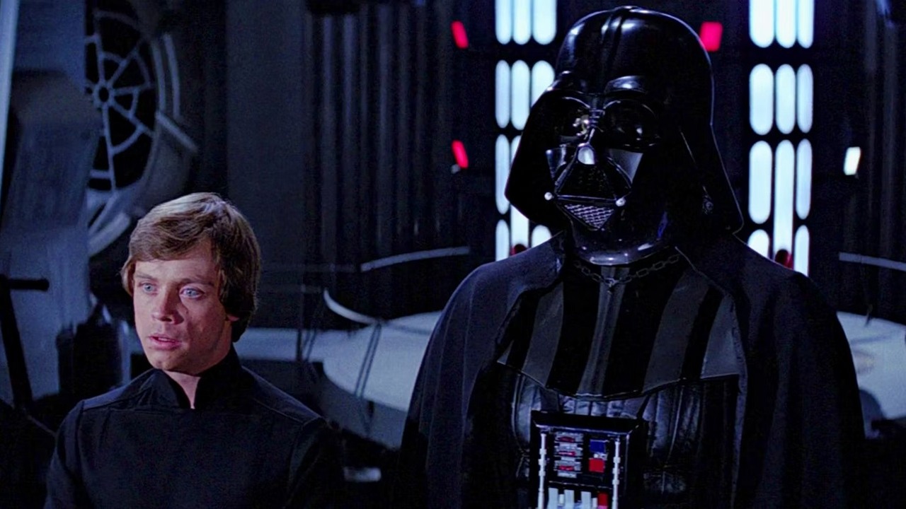 George Lucas niemal wyciął kultową scenę z Darthem Vaderem w Powrocie Jedi. Zdradził powód, źródło grafiki: Gwiezdne wojny: Powrót Jedi; Richard Marquand; Lucasfilm; 1983.