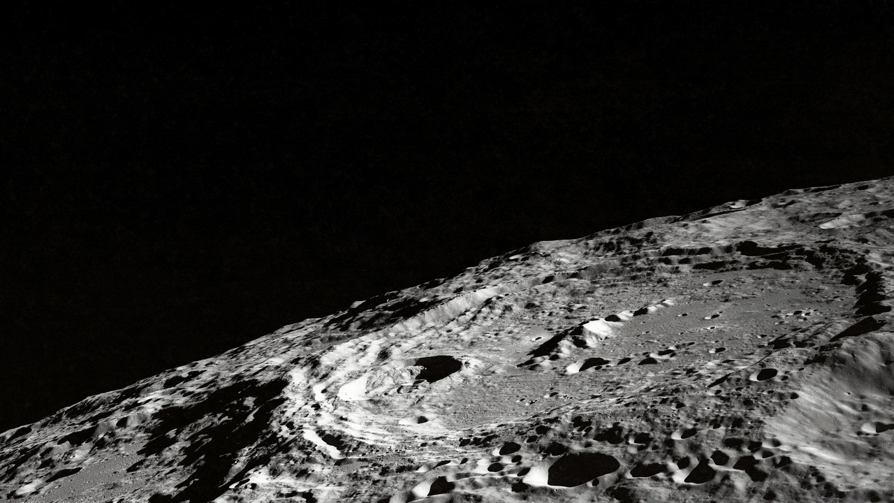 Naukowcy odkryli fragmenty z kosmosu we wnętrzu Ziemi, źródło grafiki: Unsplash | NASA.