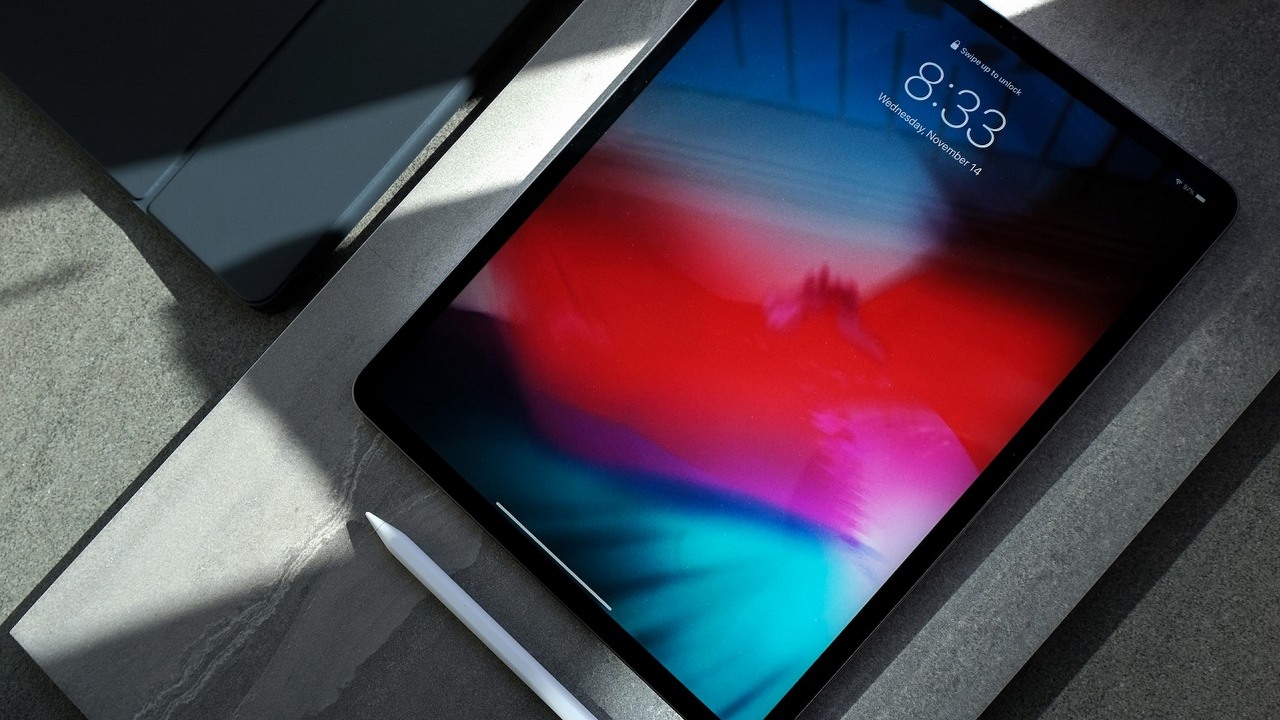 Posiadasz kilkuletniego iPada? W 2024 roku będziesz mógł kupić jego odświeżoną wersję, źródło grafiki: Unsplash | Francois Hoang.