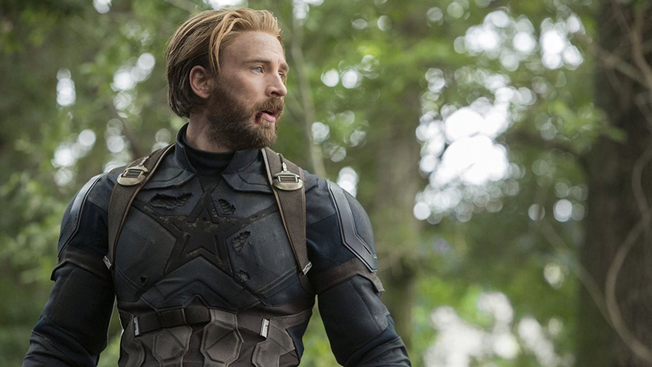 Winą za brutalne zakończenie Avengers: Wojny bez granic został obarczony Kapitan Ameryka. Przynajmniej przez reżyserkę The Marvels, źródło grafiki: Avengers: Wojna bez granic; reż. Anthony Russo i Joe Russo; Walt Disney Studios Motion Pictures; 2018.