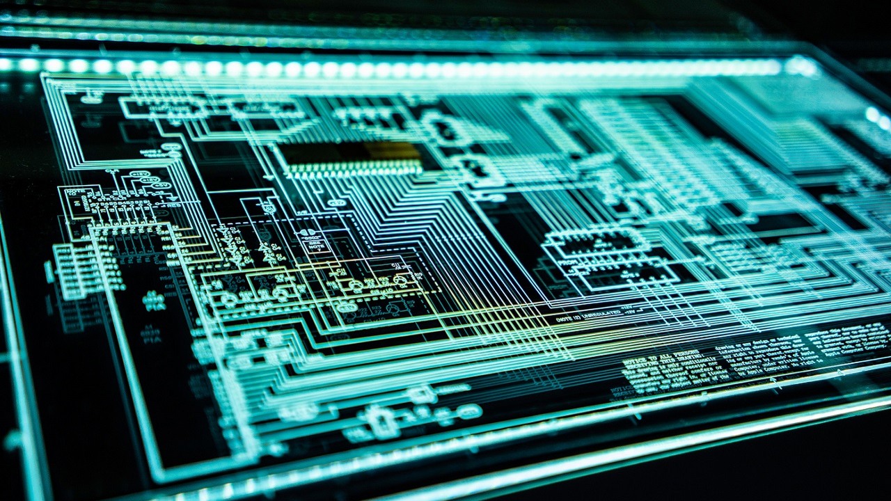 Nvidia może szykować specjalne układy na chiński rynek, powodem obostrzenia eksportu z USA, źródło grafiki: Unsplash | Adi Goldstein..