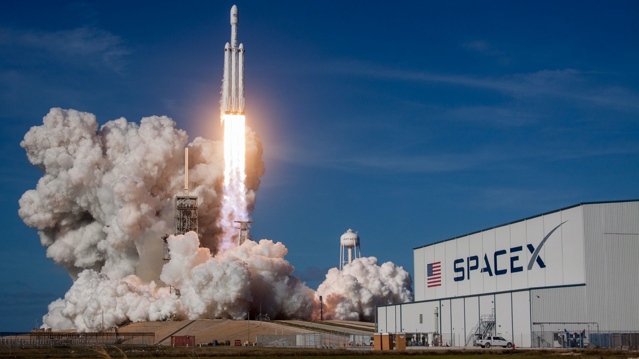 Elon Musk nie dba o bezpieczeństwo pracowników? W SpaceX regularnie dochodzi do wypadków, źródło grafiki: SpaceX | Unsplash.