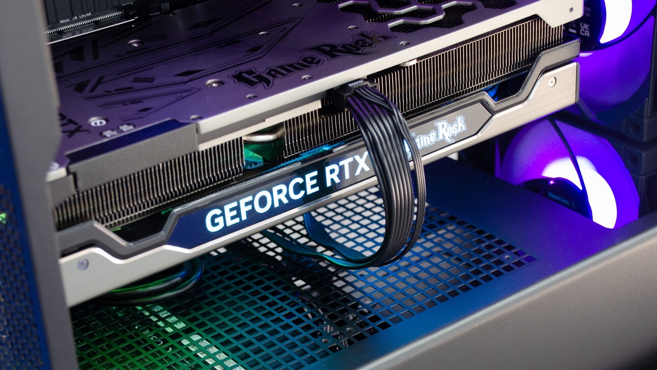 RTX 4090 może mieć znacznie większy problem z topiącymi wtyczkami niż sądzono, źródło grafiki: Gamercomp | Unsplash.